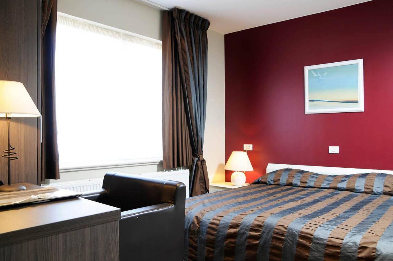 Hotel Salons De Vrede Ichtegem Quarto foto